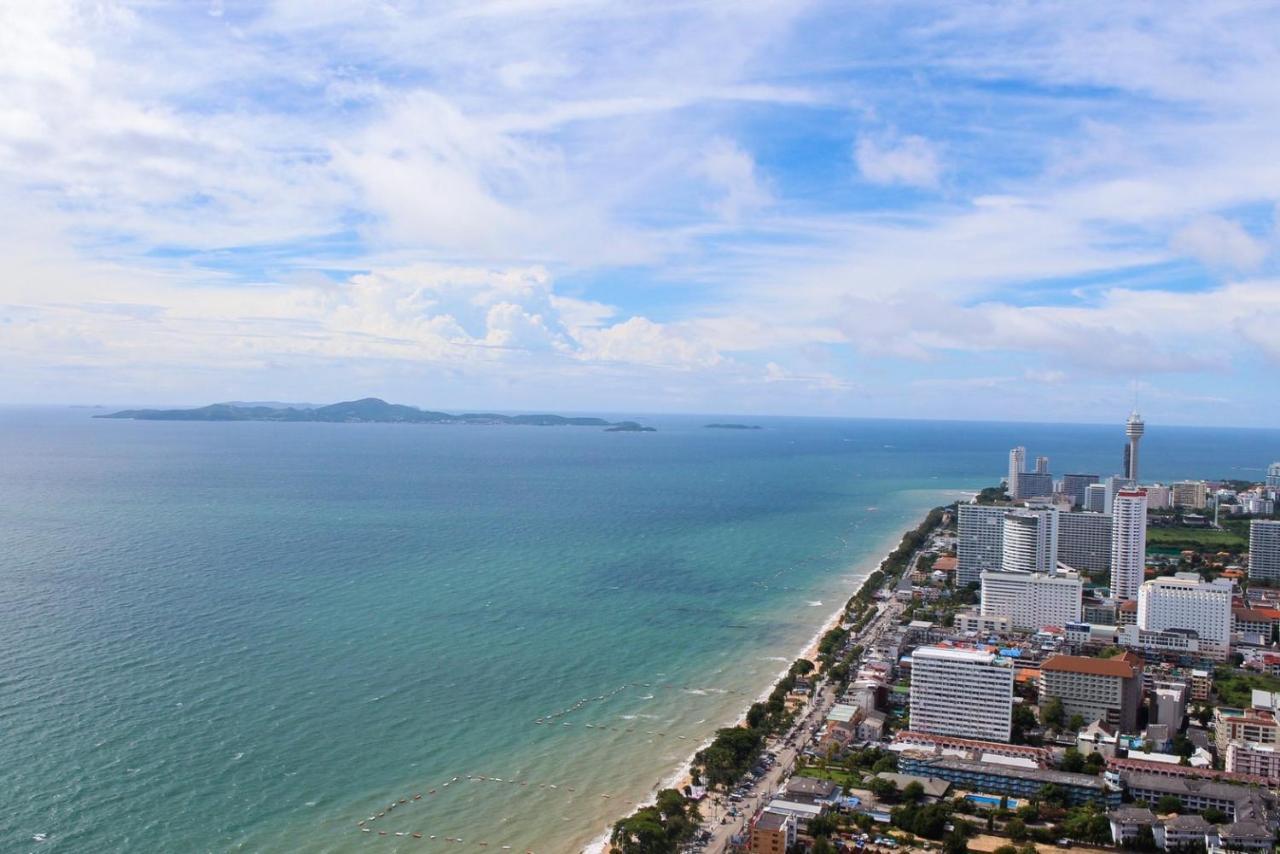 The Astra Sky River Apartment Pantai Jomtien Luaran gambar