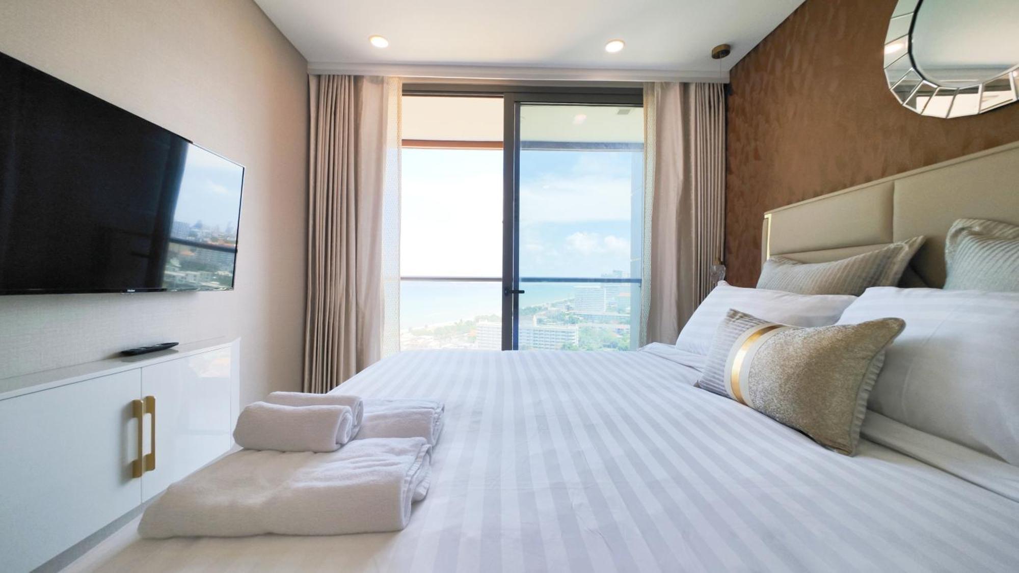 The Astra Sky River Apartment Pantai Jomtien Luaran gambar